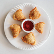 1. Meat Sambusa (5 Pcs) 肉盒子